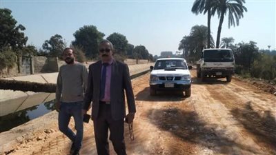 محافظ أسيوط: تسوية التربة بشارع كوبري محمد همام بمدينة البداري تمهيدا لرصفه