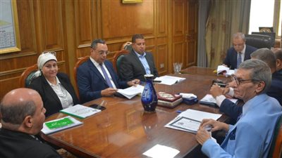 اجتماع لجنة اختيار القيادات للتجديد لوظيفة مدير عام الخدمة المدنية بالتنظيم والإدارة بالقليوبية