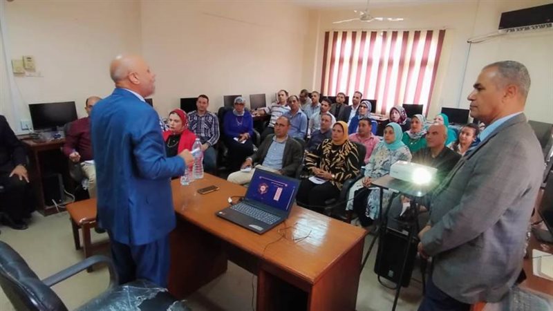 دورة تدريبية لشرح