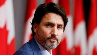 من أجل غزة.. متظاهرون يحاصرون رئيس الوزراء الكندي في مطعم والشرطة تتدخل لإخراجه ..فيديو