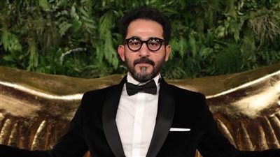 شبهه بميكي ماوس.. أحمد حلمي يتعرض للتنمر من فنان شهير