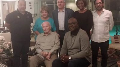 الأفريقي لكرة اليد يكرم المصري نبيل سالم أحد مؤسسي الاتحاد