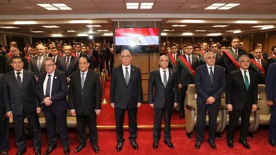 أعضاء النيابة العامة الجدد يؤدون اليمين القانونية أمام وزير العدل بحضور النائب العام