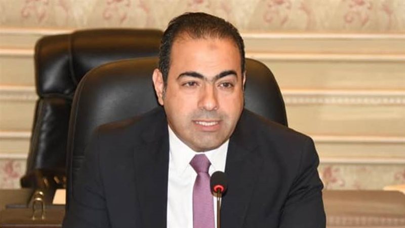 الدكتور محمود حسينرئيس