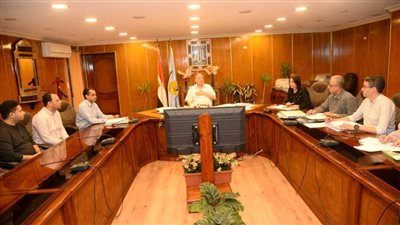 محافظ أسيوط يعلن توزيع 29 موظفا على المراكز والإدارات