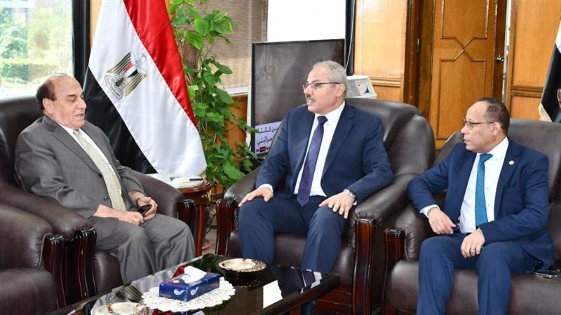 اللواء سمير فرج في