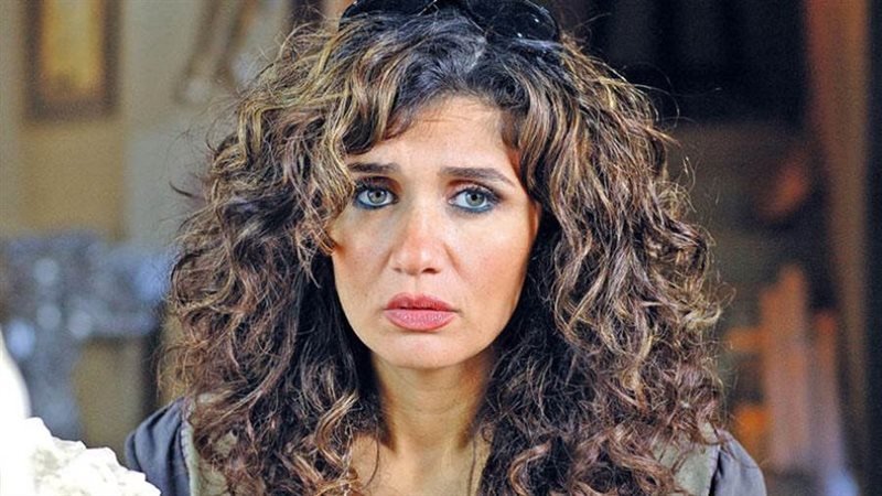 الفنانة غادة عادل