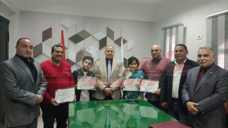 خلال التكريم