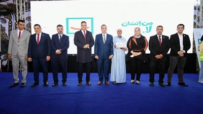 محافظ الدقهلية يسلم مشروعات لـ70 أسرة بقيمة 2.3 مليون جنيه