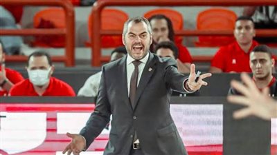 أوجستي بوش يعود لقيادة الأهلي أمام الاتحاد السكندري