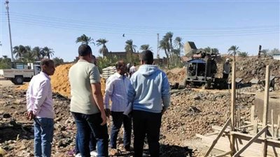 متابعة تنفيذ مشروعات مياه الشرب والصرف الصحى بقرى ديرمواس بالمنيا