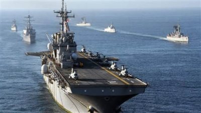 سفينة حربية أمريكية تسقط عدة طائرات بدون طيار هجومية في البحر الأحمر