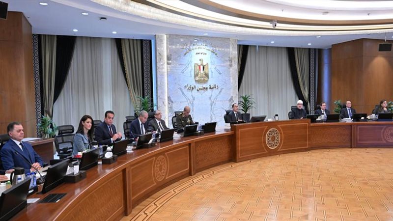 رئيس الوزراء خلال