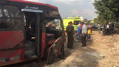 إصابة سائق بعد انقلاب أتوبيس لنقل الركاب بالمنصورة