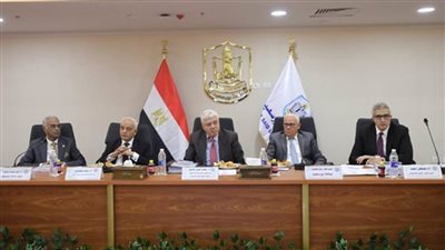 وزير التعليم العالي يرأس اجتماع المجلس الأعلى للجامعات بجامعة بورسعيد