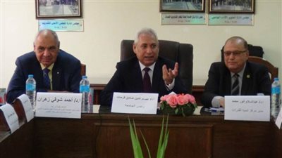 رئيس جامعة المنيا يشدد على تنمية قدرات أعضاء هيئة التدريس وإعداد القيادات الجامعية