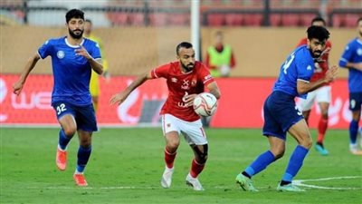 الشوط الأول| التعادل السلبي يسيطر على مباراة الأهلي وسموحة بالدوري الممتاز