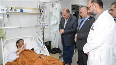 محافظ أسيوط يتفقد سير العمل بمستشفى المبرة للتأمين الصحي