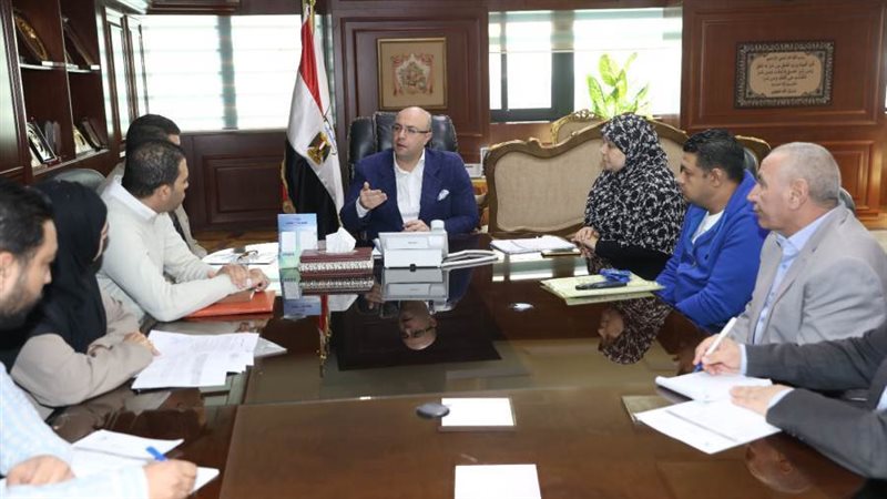 لقاء محافظ بنى سويف