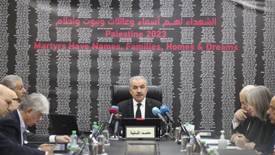 اشتية: التاريخ سيسجل من وقف مع الحق والعدل ومن وقف مع دولة الاعتداء