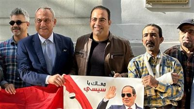 رئيس اتحاد المصريين بالخارج يتابع عملية تصويت ابناء الجالية المصرية في اليونان