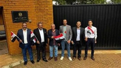 توافد المصريين للتصويت في الانتخابات الرئاسية بأوغندا