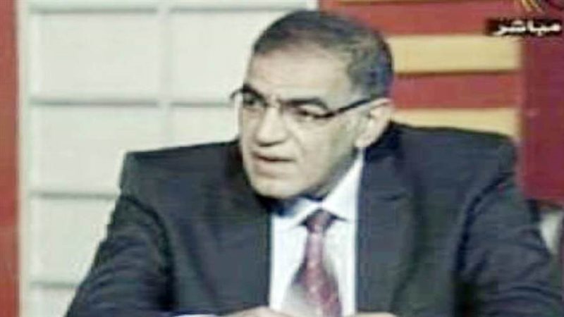 الكاتب الصحفي محمد