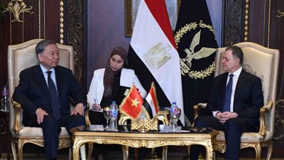 وزير الداخلية يستقبل وزير الأمن العام بجمهورية فيتنام الاشتراكية
