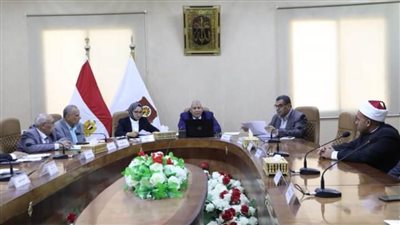 محافظ الوادي الجديد يلتقي وفد مشروع إحياء المستقرات التراثية 