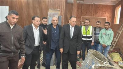 محافظ الشرقية يتفقد مركز الشبكة الوطنية الموحدة للطوارئ والسلامة العامة