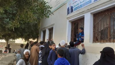 توزيع شنط سلع مدعمة بقرى المنيا وحملات تموينية على المنافذ والمحلات 