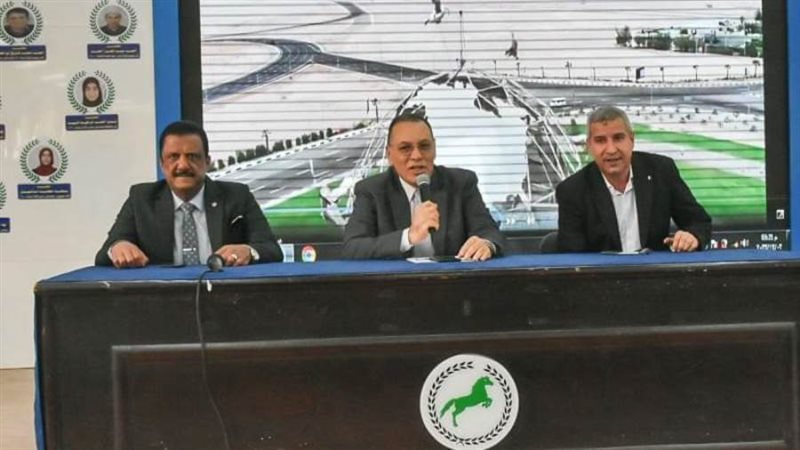 محافظ الشرقية خلال