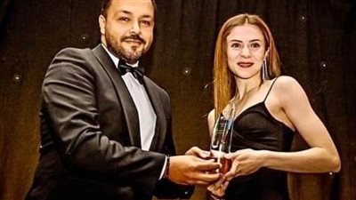 المصري محمد شعبان يكرم أفضل لاعبة تايكوندو في العالم بحفل الاتحاد الدولي