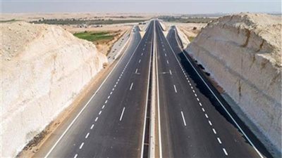 بسبب الشبورة.. إغلاق الطريقين الصحراويين الشرقي والغربي بالمنيا