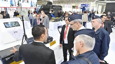 إقبال من وفود رسمية وكبرى المؤسسات والشركات العالمية على جناح الهيئة العربية للتصنيع بـ