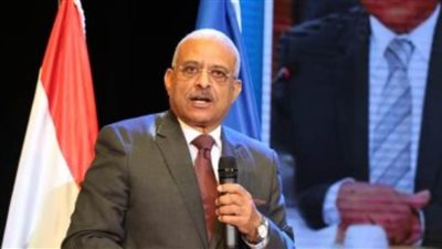 محافظ السويس يلتقي قيادات الصحة