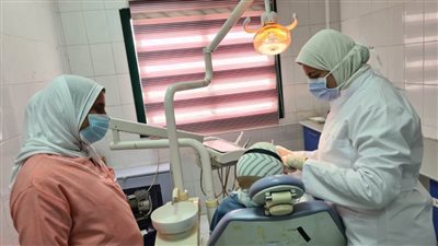 الكشف على 1017 مواطنا في قافلة طبية بقرية عثمان بن عفان بالبحيرة