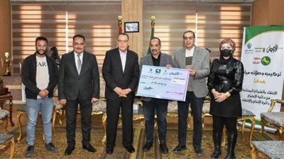 محافظ الشرقية يتسلم 