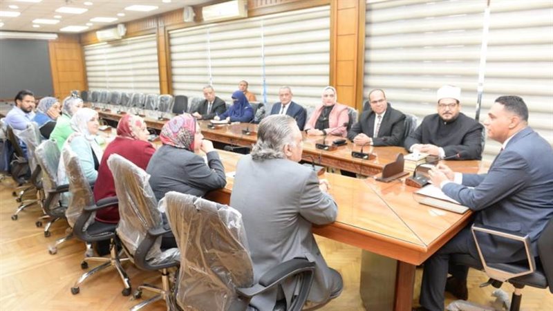 اجتماع محافظ الدقهلية