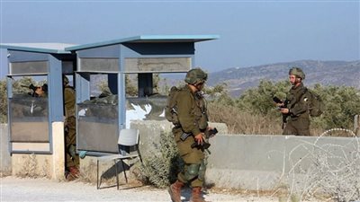 إصابة جندي إسرائيلي في عملية إطلاق نار عند حاجز 