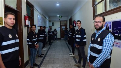 رئيس جامعة سوهاج يتابع الاستعدادات النهائية لغرفة عمليات الانتخابات الرئاسية