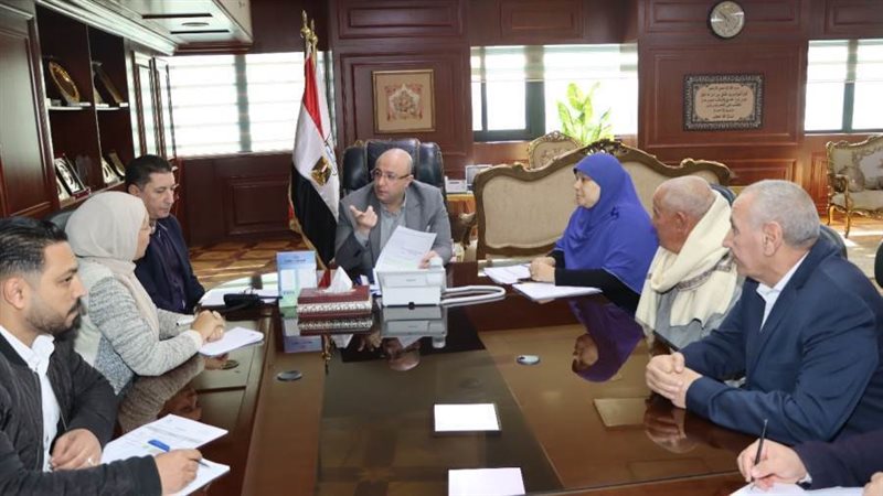 اللقاء المفتوح لمحافظ