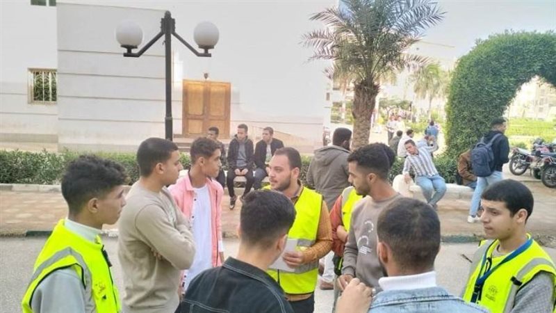 حملات توعوية بجامعة