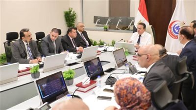 خطة التأمين الطبي للانتخابات الرئاسية على مائدة وزير الصحة وقيادات الوزارة