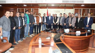 محافظ بني سويف يلتقى الإعلاميين لمناقشة الاستعدادات للانتخابات الرئاسية