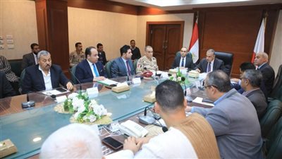 محافظ سوهاج يترأس غرفة العمليات الرئيسية لمتابعة سير الانتخابات الرئاسية 