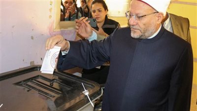 مفتي الجمهورية يُدلي بصوته في الانتخابات الرئاسية ويؤكد: المشاركة واجب وطني