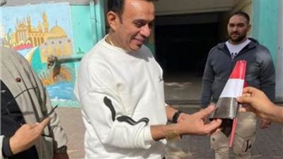 محمود الليثي يدلي بصوته الانتخابي في مدرسة قصر الدوبارة بشارع قصر العيني