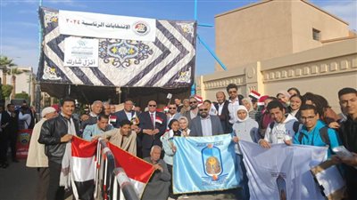 أساتذة وطلاب جامعة الأقصر يتوجهون للجان الاقتراع في مسيرة حاشدة  