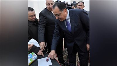 مدبولي يدلي بصوته في الانتخابات الرئاسية ويدعو المواطنين لممارسة حقهم الانتخابي بصورة ايجابية